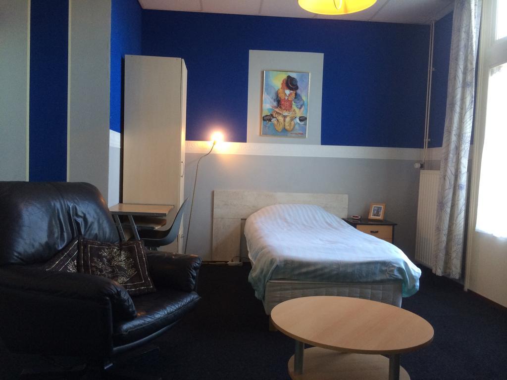 Hotel De Blauwe Vogel Bergen op Zoom Phòng bức ảnh